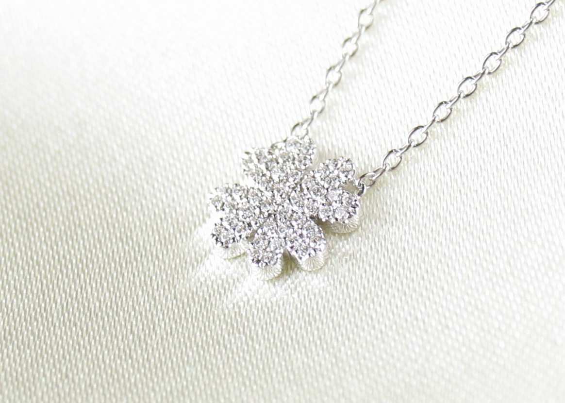 fourheartclover necklace k18gw/diamond(フォーハートクローバー ネックレス k18ホワイトゴールド/ダイア)